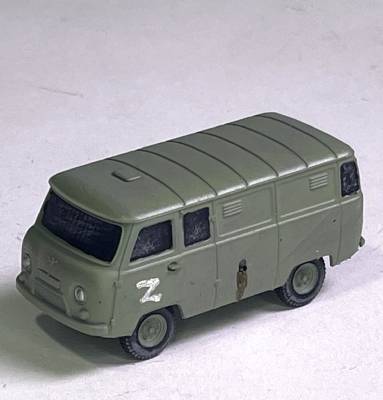 UAZ-452 small van